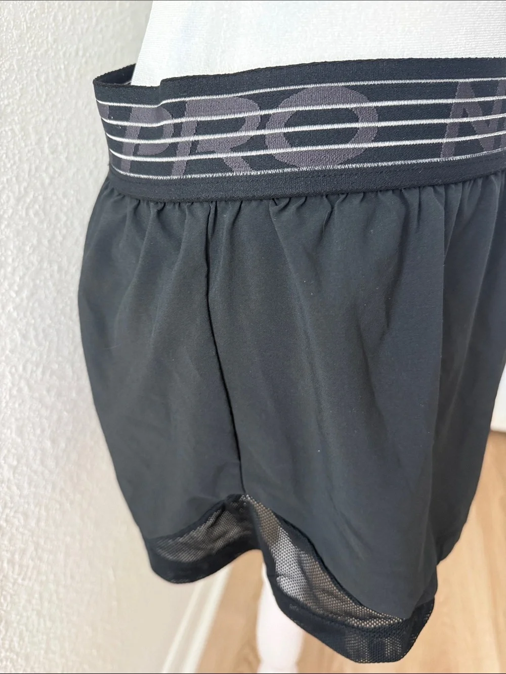 Nike Black Women's Athletic Shorts with Logo Waistband